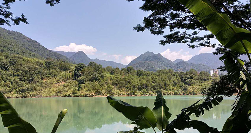 尋找繁華都市邊緣的自然仙境------員工白水寨生態(tài)旅游活動(dòng)3.jpg